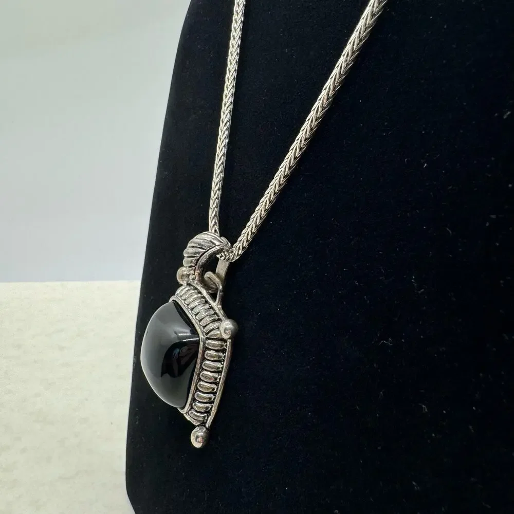 Vintage Premier Designs Silver Tone Black Stone Pendant Chain Necklace Stamped